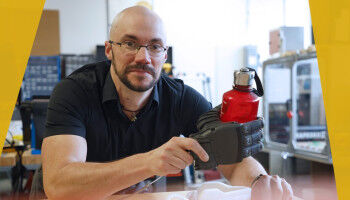 Comment une proth�se peut-elle reproduire le mouvement humain?