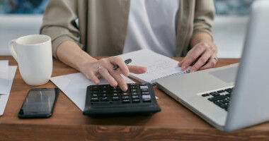 Researcher suggest workplace savings accounts as solution to financial stress